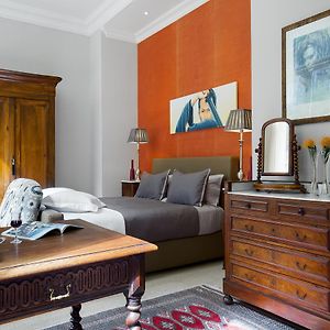 Kamer met een Queen Size Bed